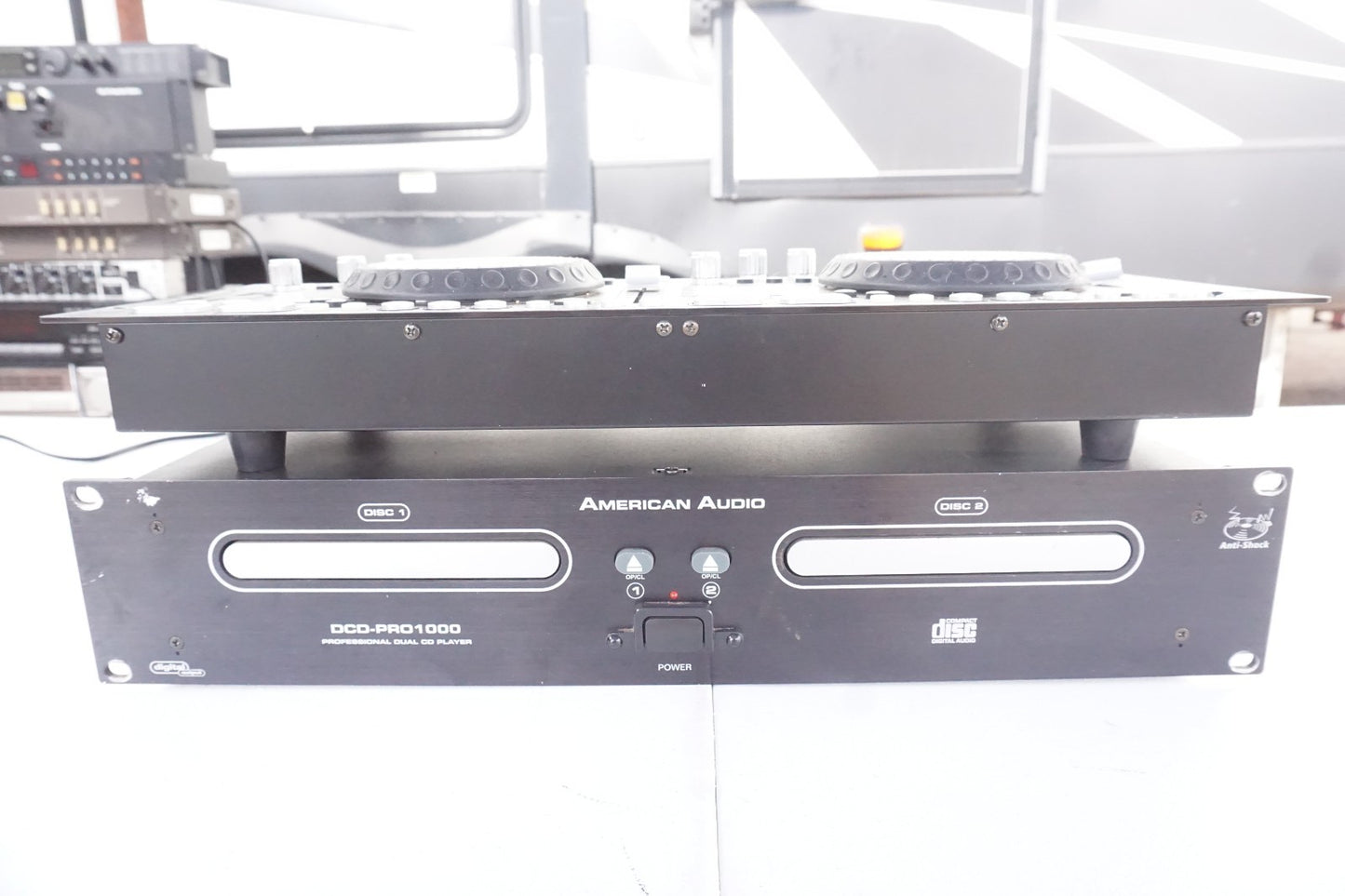 American Audio DCD-Pro 1000 Dual Scratching CD Player DJ Equipment