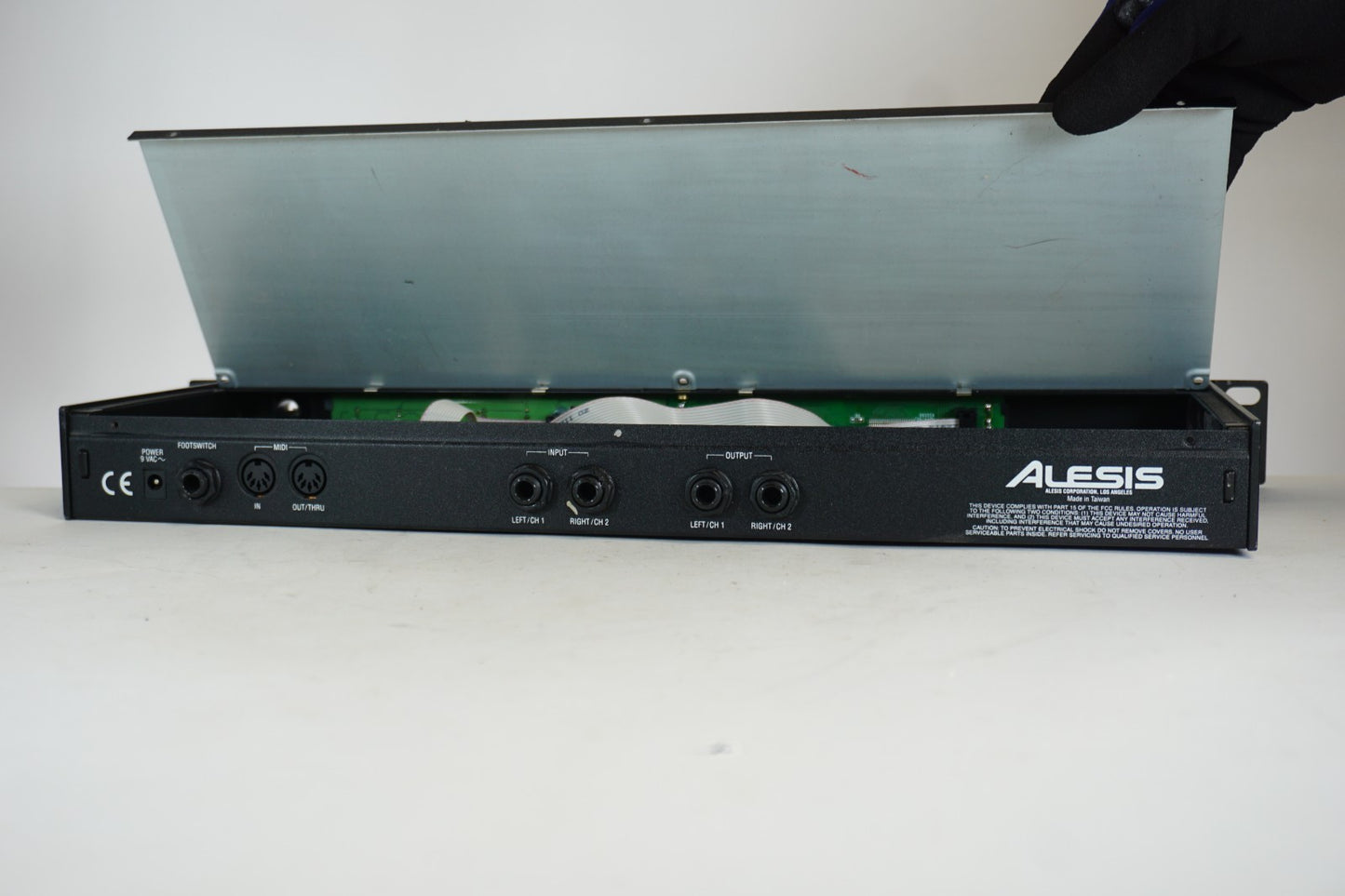 Alesis MidiVerb 4 Multi Effects Processor Dual Channel Reverb MidiVerb IV