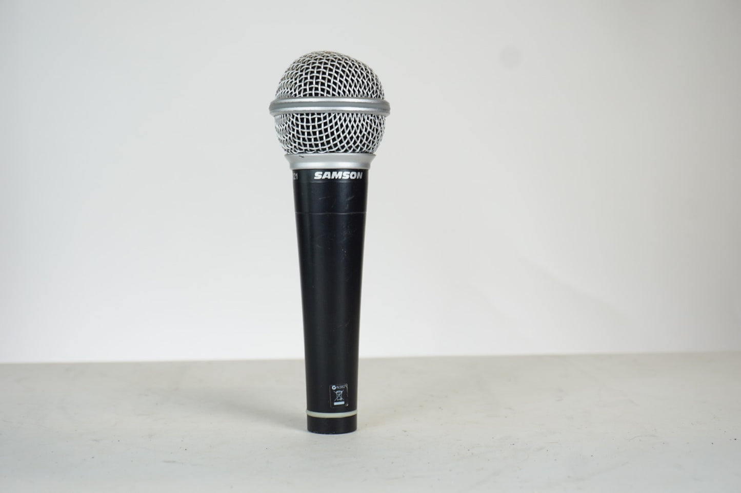 Samson R21 Dynamic Cardiod Handheld Microphone Black