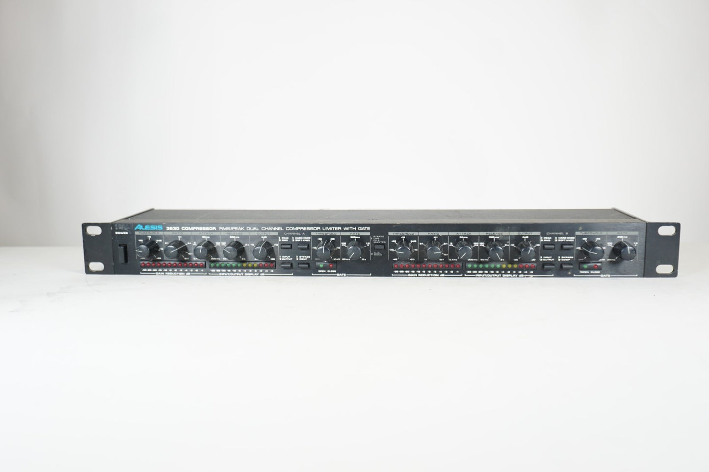 Alesis 3630 Compressor RMS/Peak Dual Channel Compressor Limiter with Gate