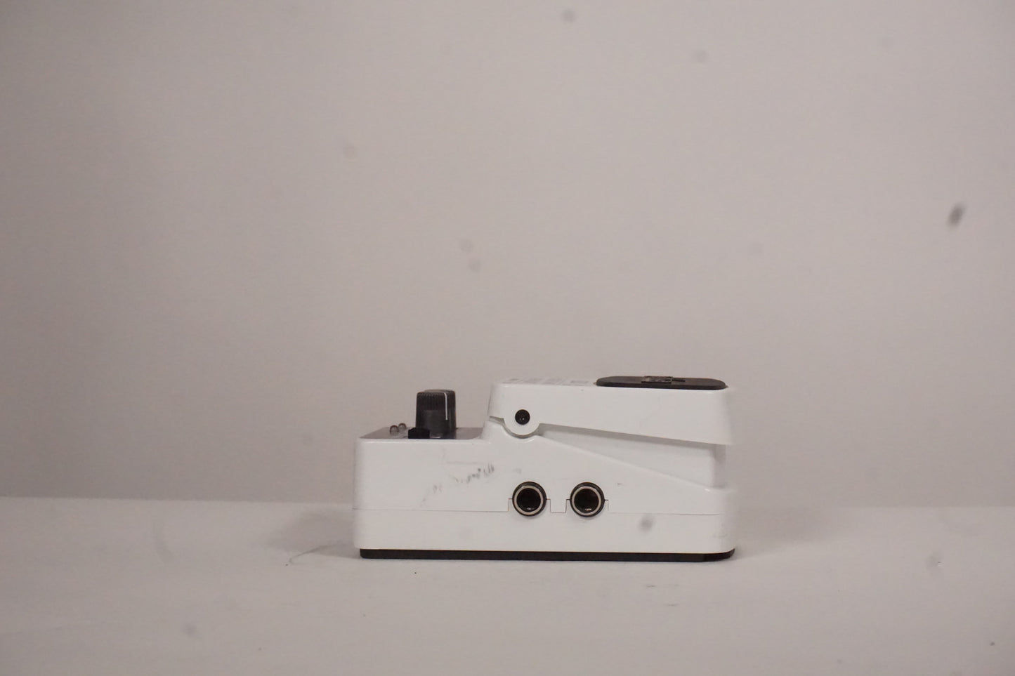 Behringer AB100 Instrument/Amp Selector