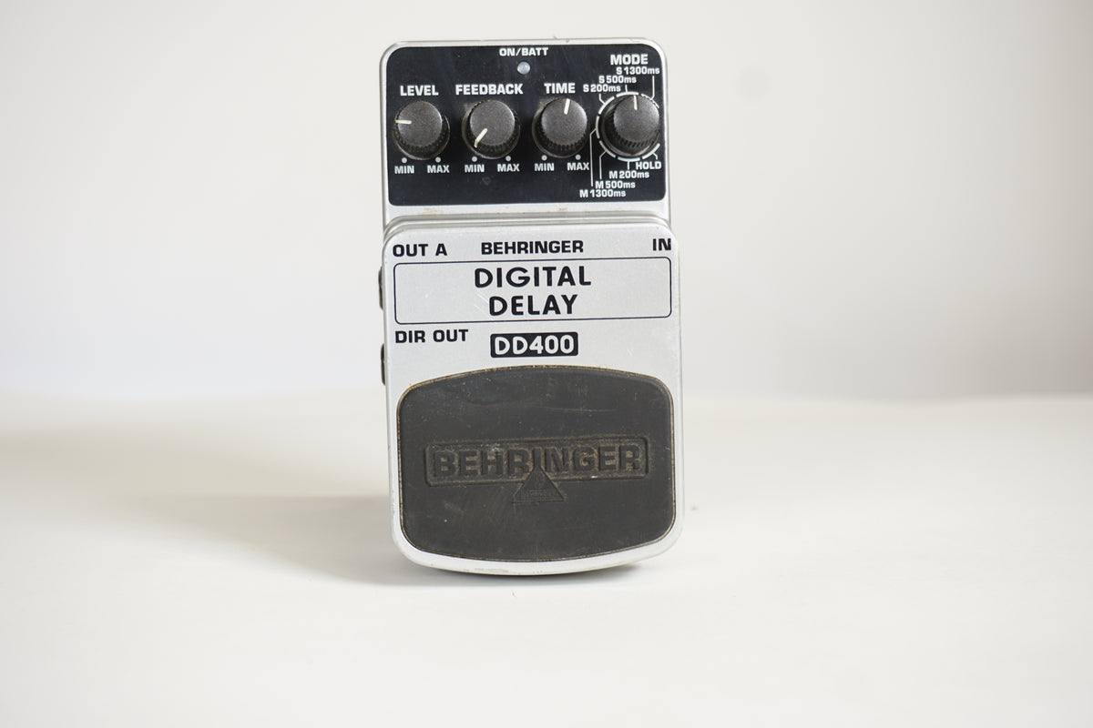 Behringer DD400 Digital Delay - front view